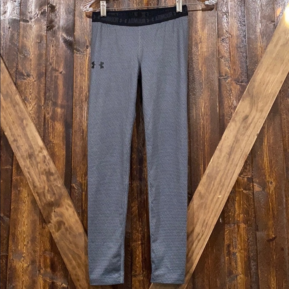 Youth girls leggings.